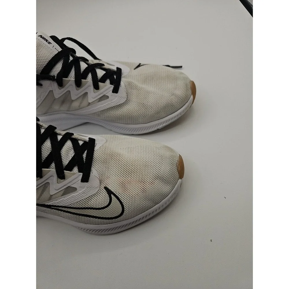 Nike Quest 3 Premium Womens 9.5 White Leopard Animal Print Running Shoes